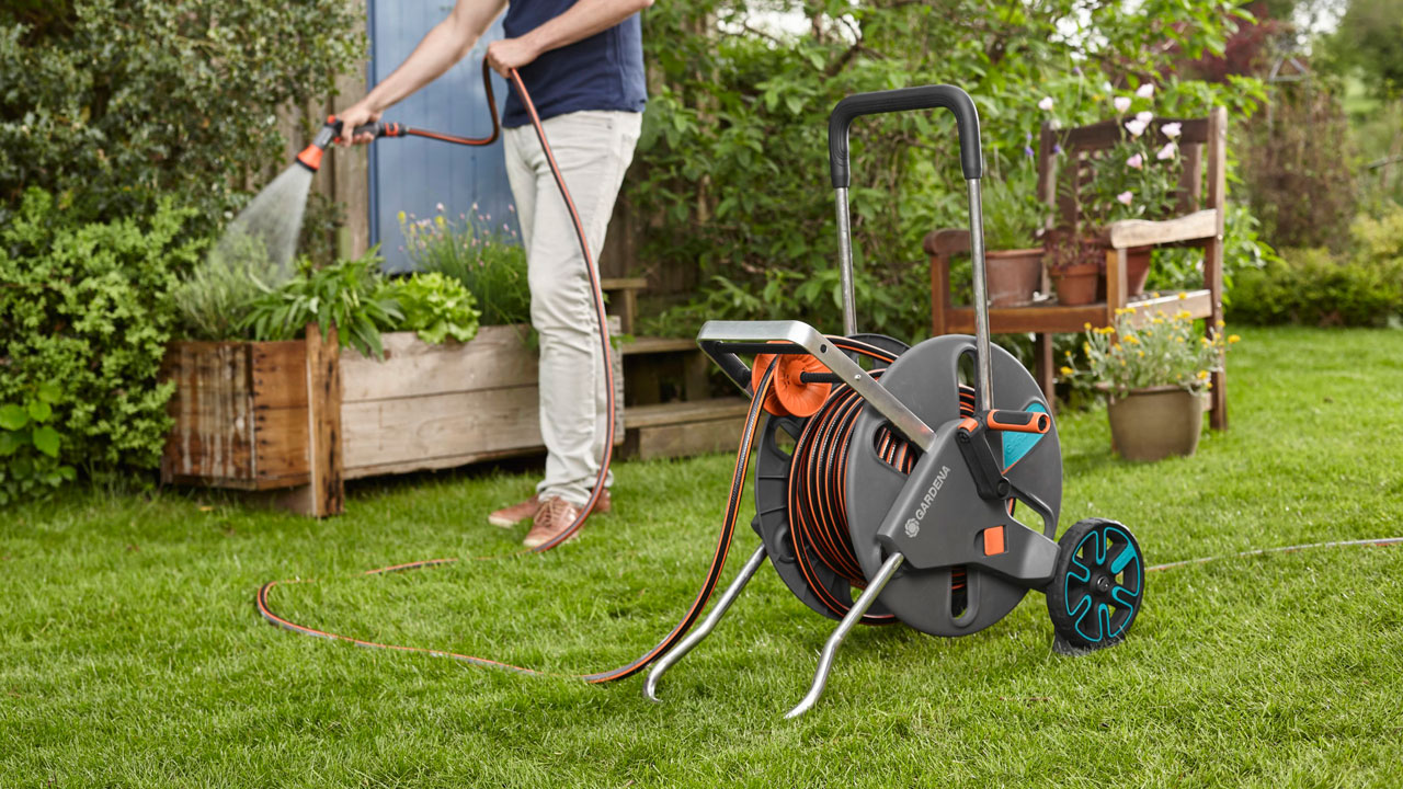 Gartenschläuche für Profis: Total von der Rolle in Werkzeug, Garten