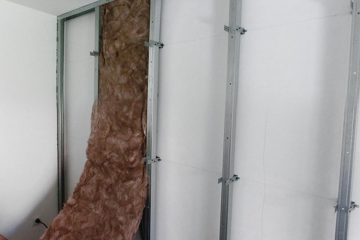 Vorsatzschale als Schallschutz und Installationswand Vorsatzschale als Schallschutz und Installationswand