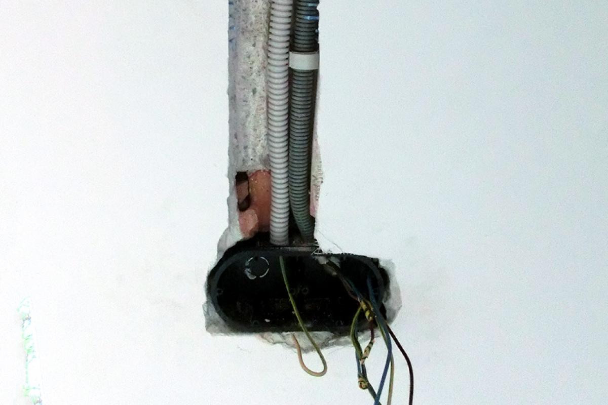 Schalter Einbauen Vorbereitung Eines Elektrischen Rollladens Anleitung Diybook At
