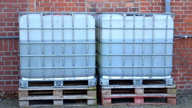 Wassercontainer zum Sammeln von Regenwasser