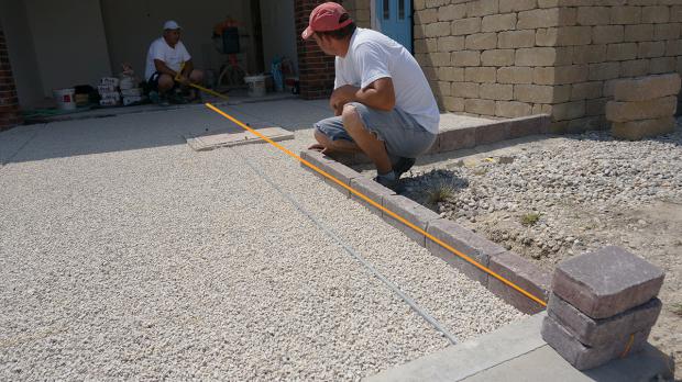 garageneinfahrt pflastern - anleitung zum betonpflaster verlegen garageneinfahrt pflastern - anleitung zum betonpflaster verlegen, Garten seite