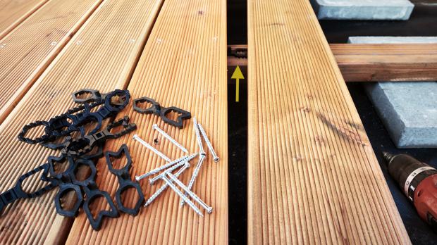 Holzdeck bauen leicht gemacht | Schritt für Schritt Anleitung @ diybook.at