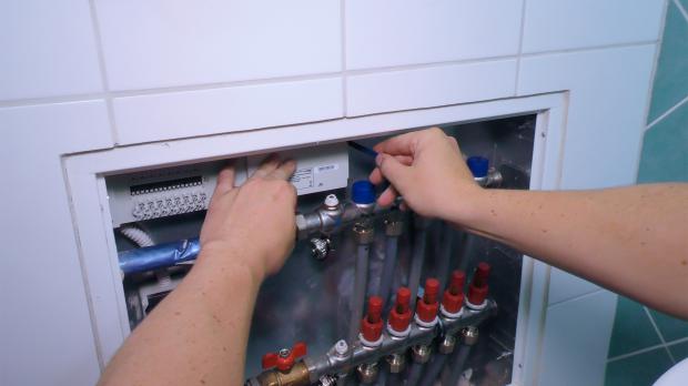 Fußbodenheizungssteuerng einpassen