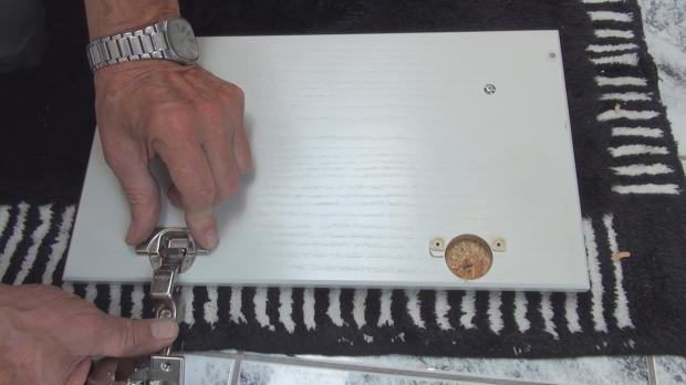 Kaputtes Scharnier Reparieren Anleitung Diybook At