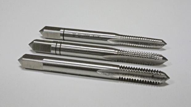 6-teiliger Gewindebohrer-Satz M4 X 0,7 Mm | Mit Anti-Rost-Beschichtung, 6-mm-Sechskant, Aufbewahrungsbox