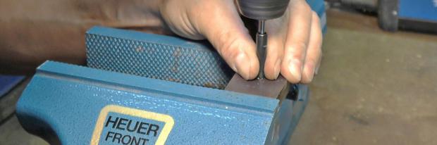 Abgebrochene Schraube Entfernen Profitool Im Einsatz Anleitung Diybook At