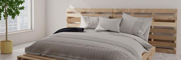 DIY Schlafzimmer: Ein Bett aus Paletten selber bauen DIY Weinregal aus Paletten selbst bauen Ratgeber @ diybook.at