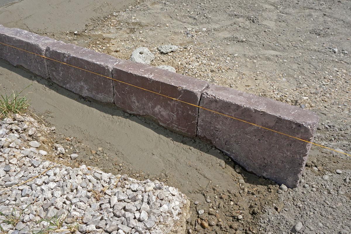 Randsteine Setzen Anleitung Um Betonrandsteine Zu Verlegen Randsteine Setzen Anleitung Um Betonrandsteine Zu Verlegen Diybook At